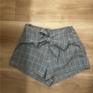 Essue Plaid Shorts